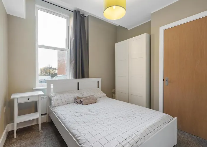 221 Clapham Road Apartments